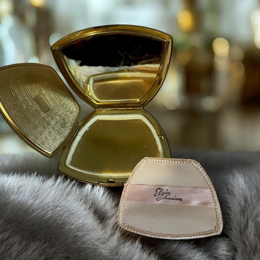 Elgin American Vintage Black and Gold Powder Compact